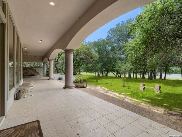 43 Champions Lane, San Antonio, TX 78257