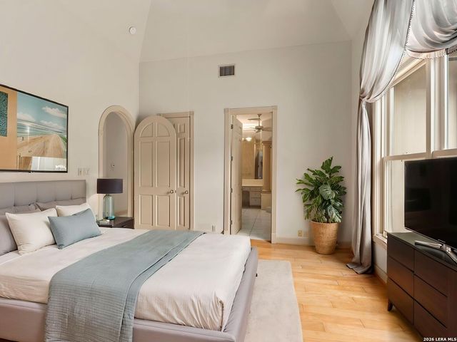 43 Champions Lane, San Antonio, TX 78257