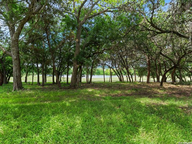 43 Champions Lane, San Antonio, TX 78257