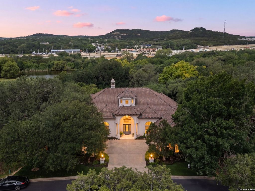 43 Champions Lane, San Antonio, TX 78257