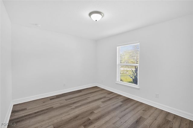 2725 NE 1st PL, Cape Coral, FL 33909