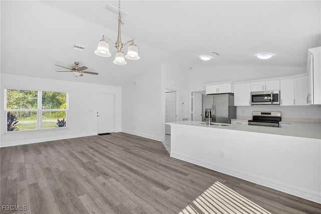 2725 NE 1st PL, Cape Coral, FL 33909