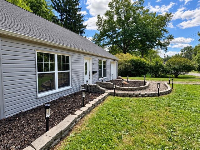 3679 Sanford Avenue, Stow, OH 44224