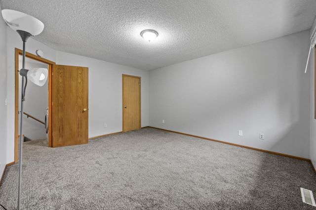 7553 Wedgewood Way N, Maple Grove, MN 55311