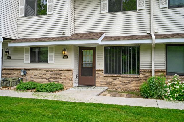 7553 Wedgewood Way N, Maple Grove, MN 55311