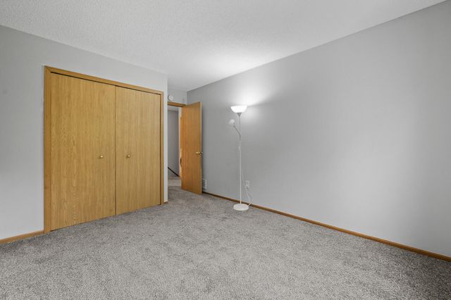 7553 Wedgewood Way N, Maple Grove, MN 55311
