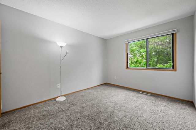 7553 Wedgewood Way N, Maple Grove, MN 55311