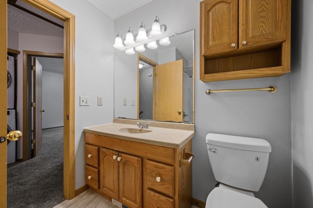 7553 Wedgewood Way N, Maple Grove, MN 55311
