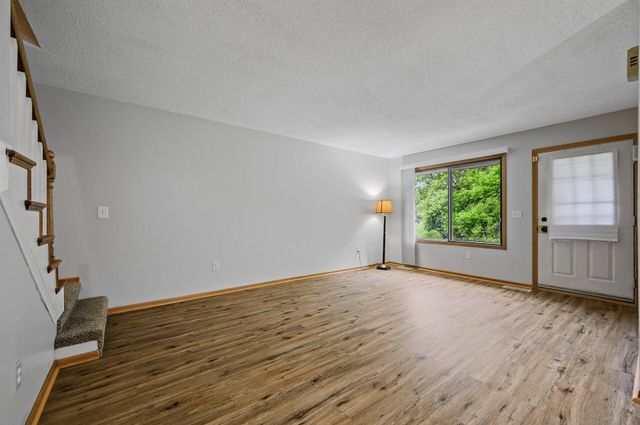 7553 Wedgewood Way N, Maple Grove, MN 55311