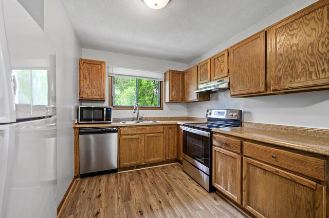 7553 Wedgewood Way N, Maple Grove, MN 55311