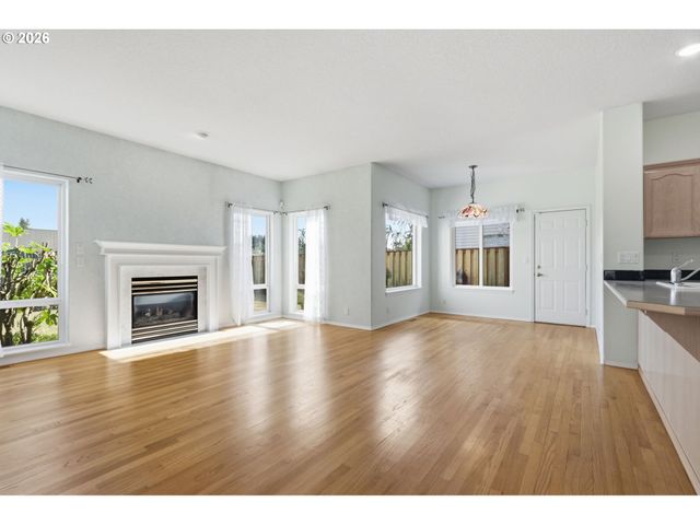 523 Ne LENOX St, Hillsboro, OR 97124