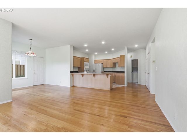 523 Ne LENOX St, Hillsboro, OR 97124