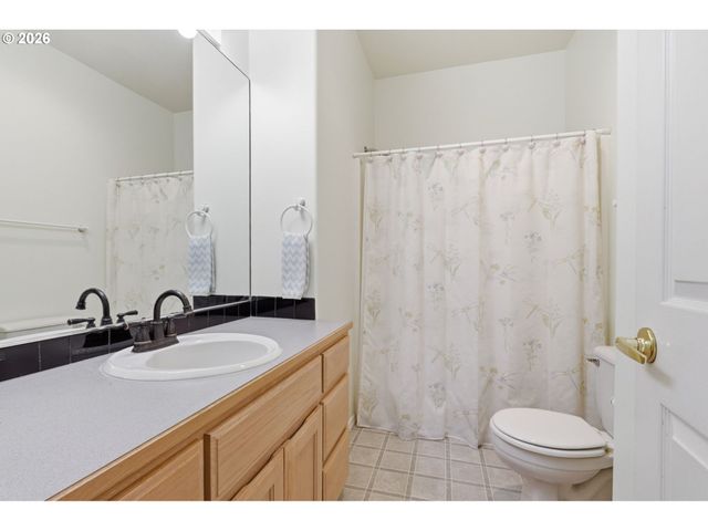 523 Ne LENOX St, Hillsboro, OR 97124