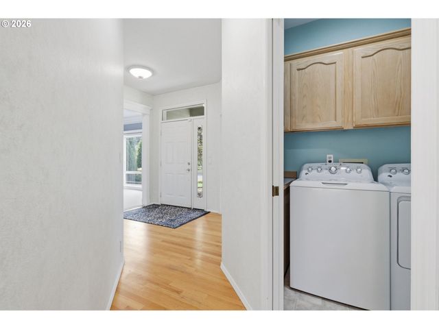 523 Ne LENOX St, Hillsboro, OR 97124