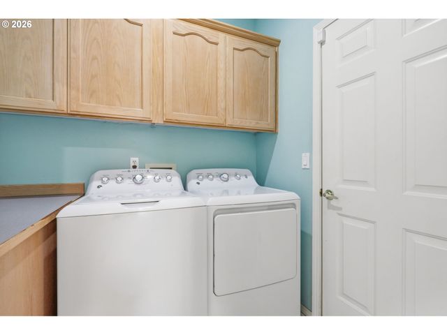 523 Ne LENOX St, Hillsboro, OR 97124