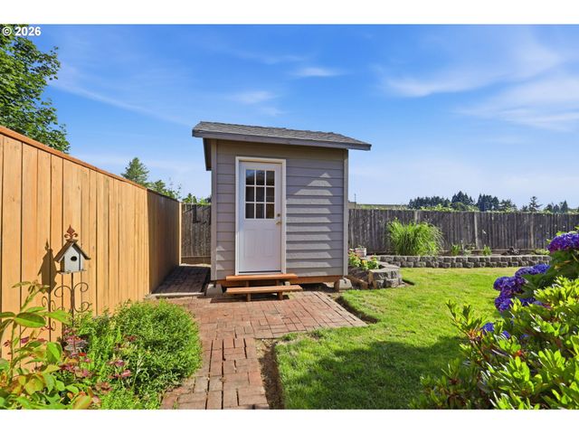523 Ne LENOX St, Hillsboro, OR 97124