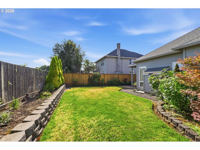 523 Ne LENOX St, Hillsboro, OR 97124