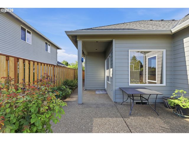 523 Ne LENOX St, Hillsboro, OR 97124