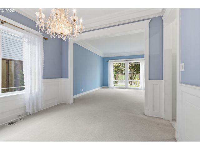 523 Ne LENOX St, Hillsboro, OR 97124