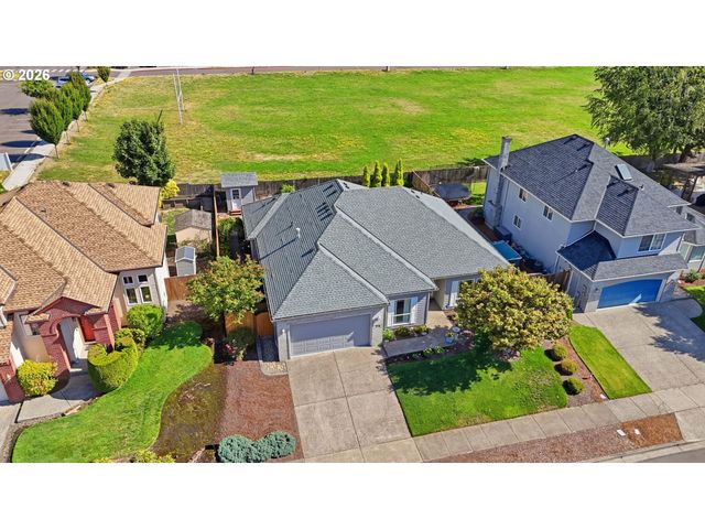 523 Ne LENOX St, Hillsboro, OR 97124