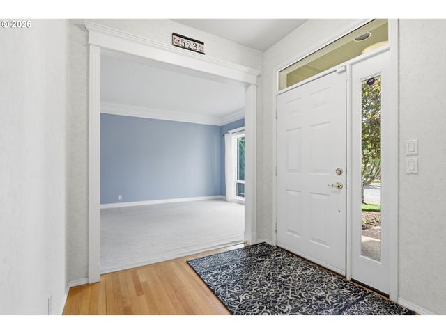523 Ne LENOX St, Hillsboro, OR 97124