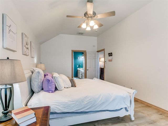 2121 SW 30th Street, Moore, OK 73170