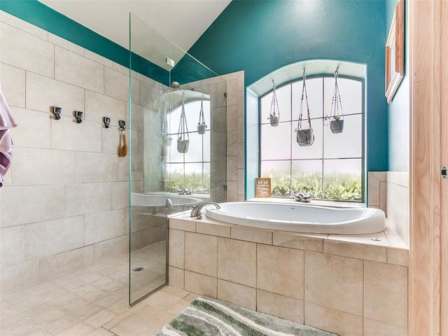 2121 SW 30th Street, Moore, OK 73170