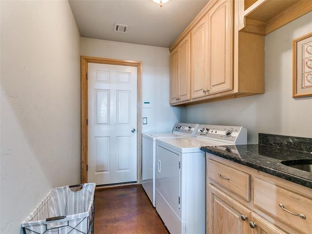 2121 SW 30th Street, Moore, OK 73170