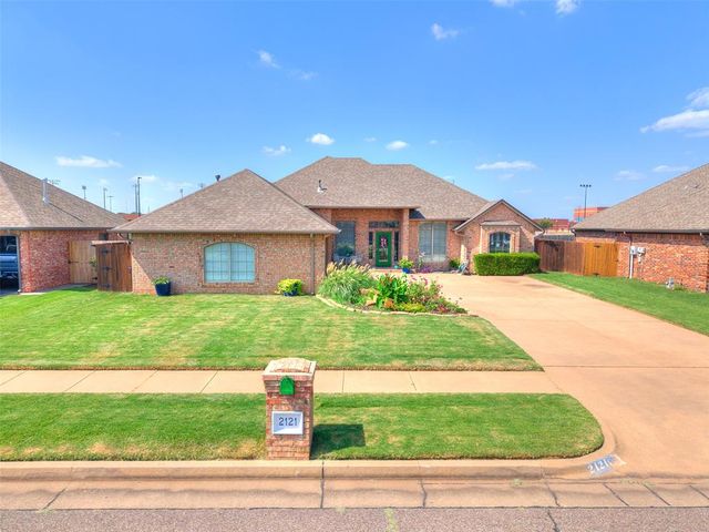 2121 SW 30th Street, Moore, OK 73170