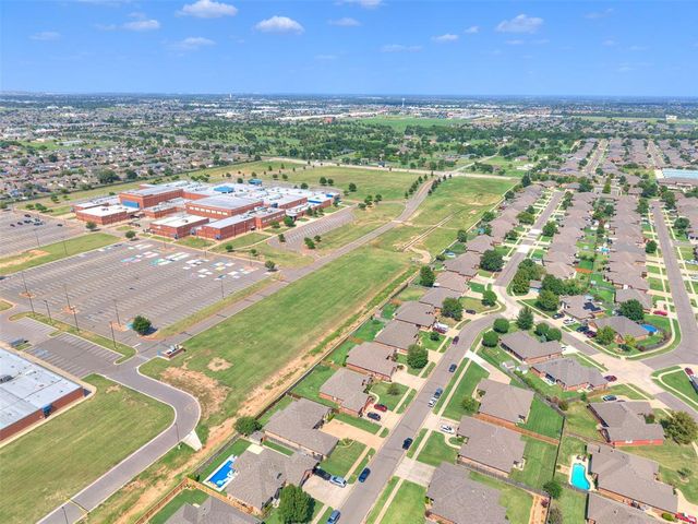 2121 SW 30th Street, Moore, OK 73170