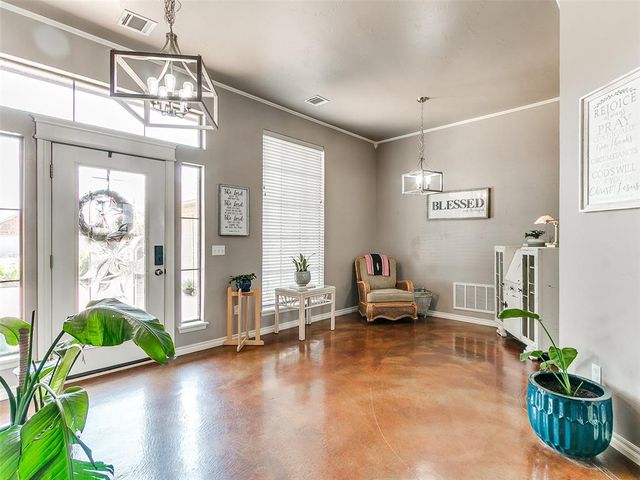 2121 SW 30th Street, Moore, OK 73170