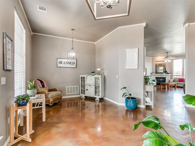 2121 SW 30th Street, Moore, OK 73170