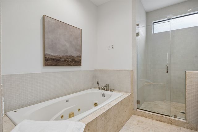 433 Trinity River Circle, Dallas, TX 75203