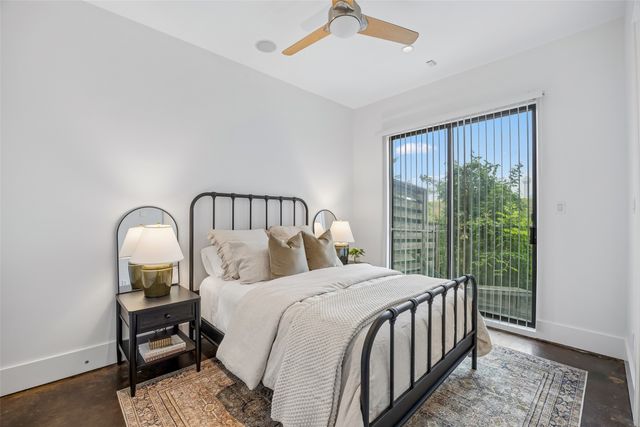 433 Trinity River Circle, Dallas, TX 75203