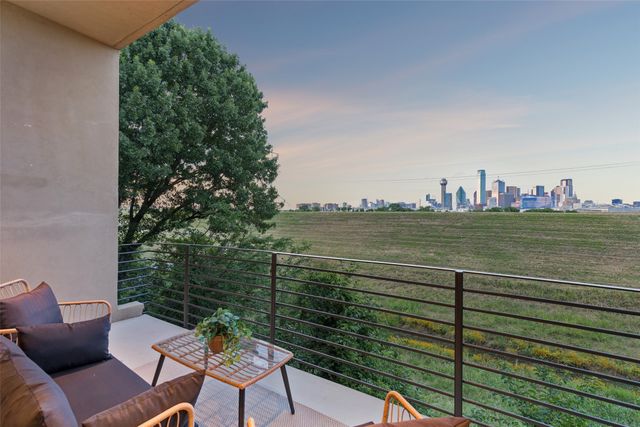 433 Trinity River Circle, Dallas, TX 75203