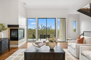 433 Trinity River Circle, Dallas, TX 75203