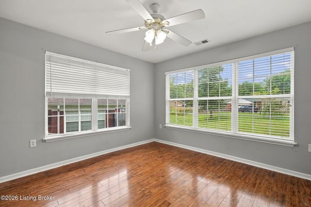 7313 Fox Hollow Way, Louisville, KY 40228