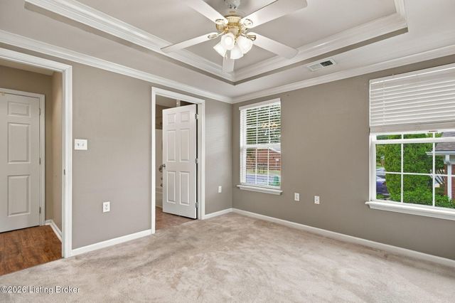 7313 Fox Hollow Way, Louisville, KY 40228