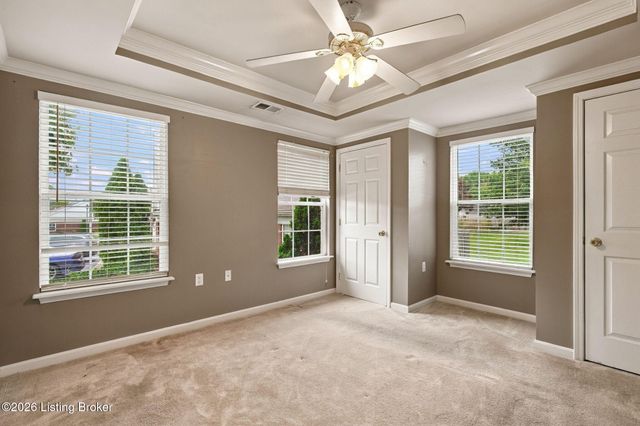 7313 Fox Hollow Way, Louisville, KY 40228