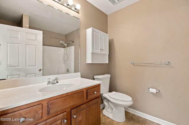 7313 Fox Hollow Way, Louisville, KY 40228