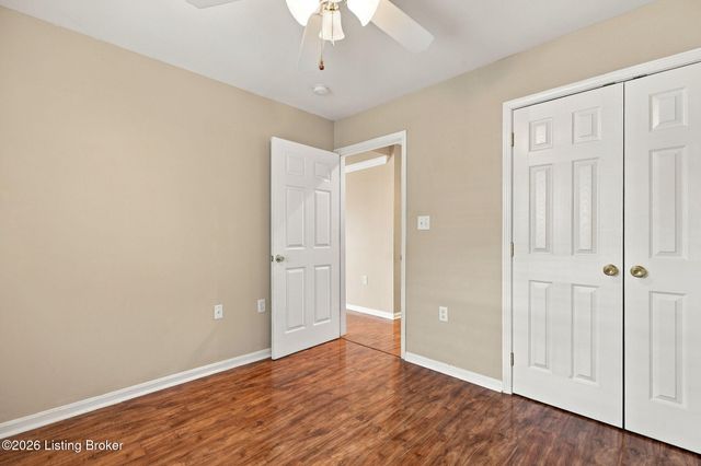 7313 Fox Hollow Way, Louisville, KY 40228