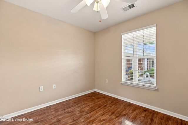 7313 Fox Hollow Way, Louisville, KY 40228