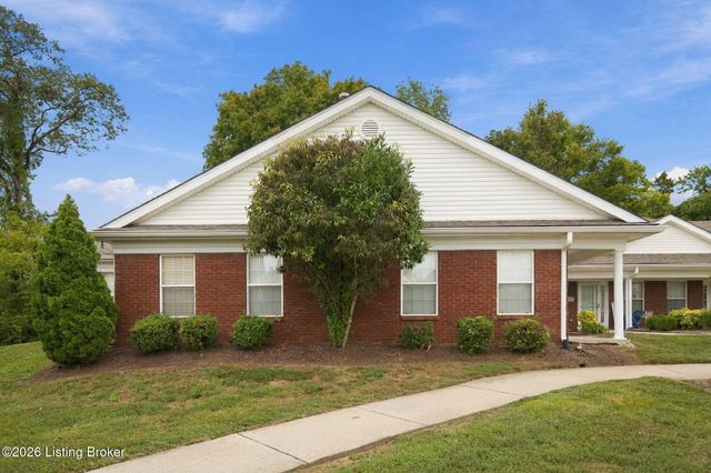 7313 Fox Hollow Way, Louisville, KY 40228