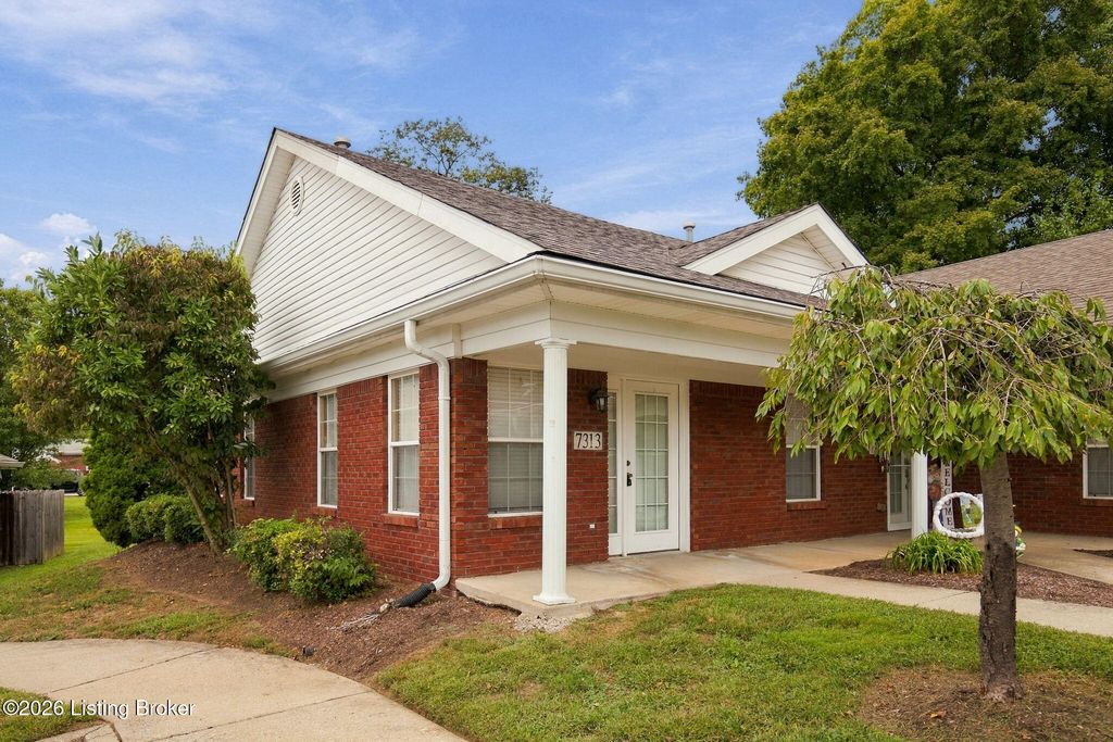 7313 Fox Hollow Way, Louisville, KY 40228