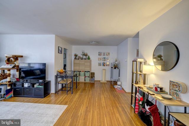 32 WINDSOR RD, Glenside, PA 19038