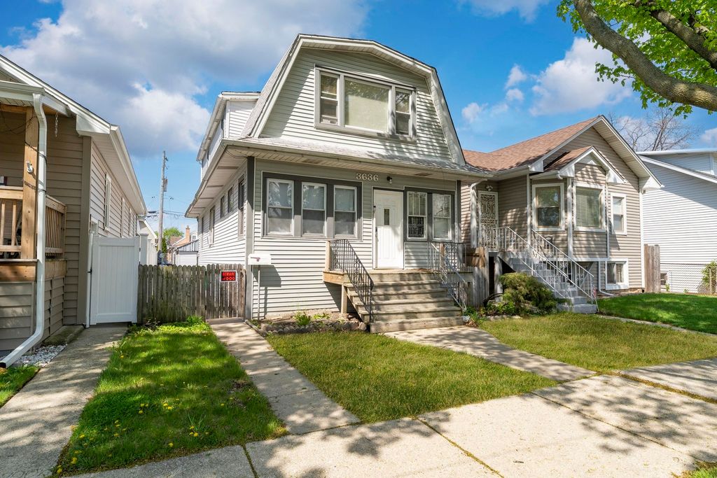3636 N Osceola Avenue, Chicago, IL 60634