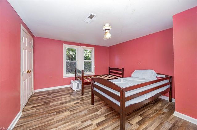 4 Elliott Drive, Thomasville, NC 27360