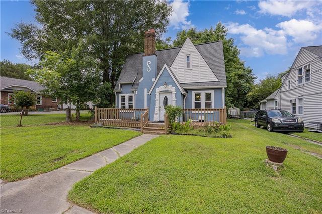4 Elliott Drive, Thomasville, NC 27360
