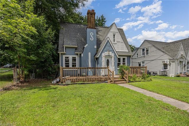 4 Elliott Drive, Thomasville, NC 27360