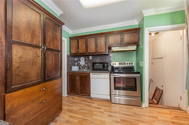 4 Elliott Drive, Thomasville, NC 27360